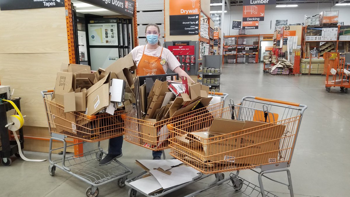 MaryHylton11's tweet photo. What else do you do on a snowy Monday night?! #packdownchallenge
#powerpackdown
#team2012
 @s_braughton @InoUsquiano @GeoffBinionTHD @JoeMr_Oz @HDsouthportIN @BPlantenberg https://t.co/pLfrHTu1xY