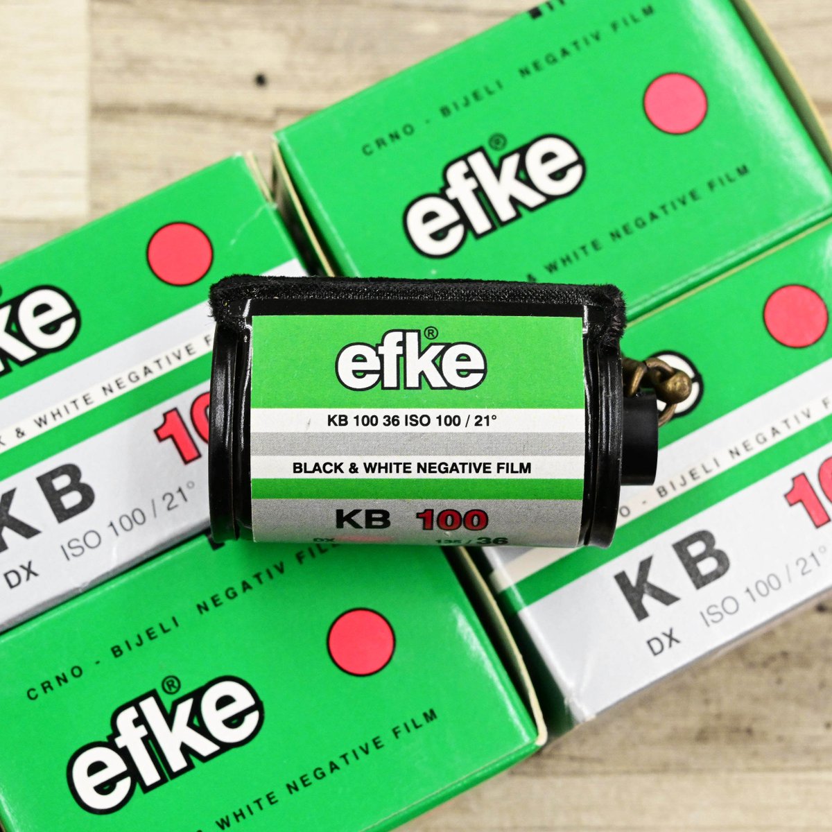 champcamera's tweet photo. #efke KB100 by #港北ニュータウン 店

クロアチアのメーカー・ #エフケ のフィルムは銀の含有量が多く、ラチチュードが広いのが特徴です。この #KB100 は期限切れの #白黒フィルム。ハイライトからシャドーまで豊かな階調で表現できます。

#efkeKB100 #期限切れフィルム
https://t.co/nMi7r3VJAG https://t.co/7k6P8Ftacx