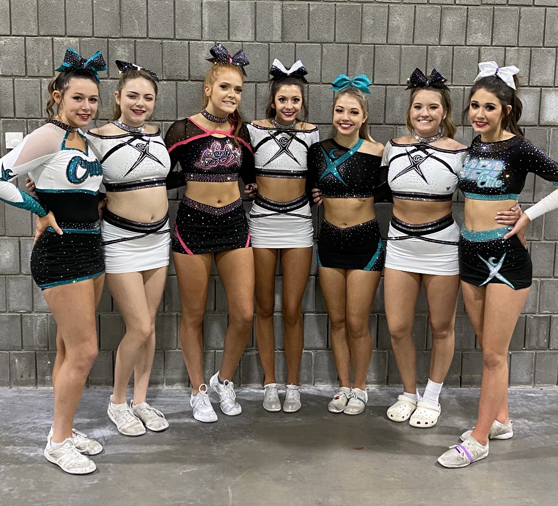 CourtSmithPope's tweet photo. From mini elite to senior year!
#livingthedream https://t.co/7UQs7GrvuC