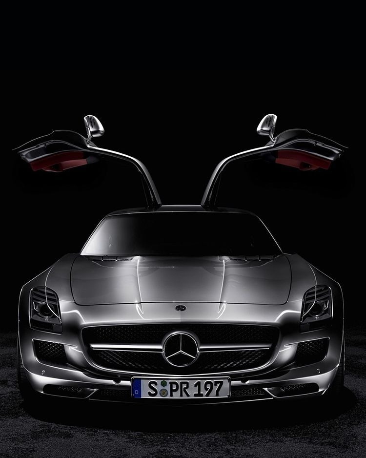 MercedesBenz's tweet photo. Is it the power, the design or perhaps the history that defines an automobile as a dream car? In our opinion it's the emotions!
Via @MB_Museum
#MBclassic #MercedesBenz #C197 #SLS #SLSamg #gullwing #mercedesbenzclassic #ClassicCar https://t.co/WN8Q4bUjeb