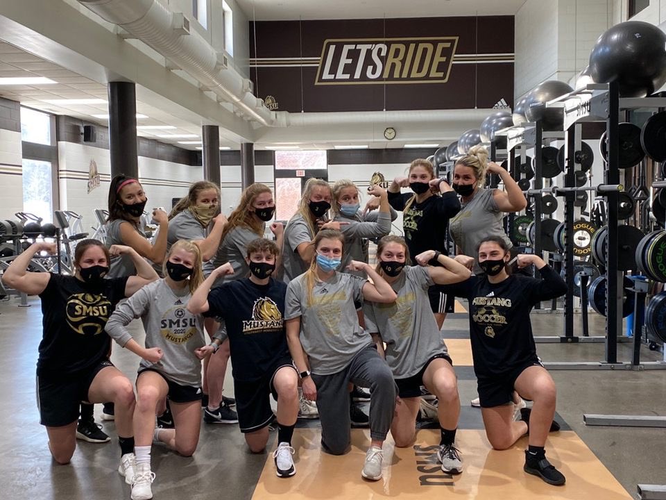SMSUSoccer's tweet photo. The SMSU Soccer Mustang Muscle Madness Challenge has officially begun 💪🏻 Your Lady Mustangs crushed it in the weight room today, have you gotten your workout in??? If not register at the link below 🐴🐴   https://t.co/xRw5j99Rx9 https://t.co/Ano9zdZDKe