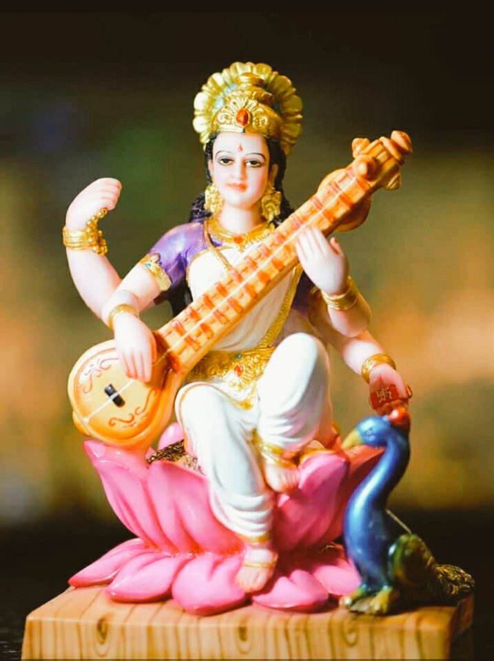 WanPersona's tweet photo. On this revered and hallowed occasion of Saraswati Puja, may all your melancholy and ordeals be withered away and you be bestowed on with an immaculate intellect, sempiternal bliss of learning, and the divine benisons of Graces and suchlike by Maa Saraswati...🙏🌺
#SaraswatiPuja https://t.co/0qgTqhkTAU