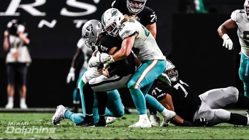 Andrew’s jersey from the Raiders game is signed &amp; up for auction on zomer.nextlot.com/public/sales/9… . Lot #94 🐬 all proceeds benefit Jake Dieters - a 7yr old from our hometown area who has been diagnosed with Wilm’s tumor for the 3rd time.