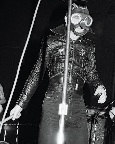 Wear a mask, save life
Dave Vanian of The Damned 1977, the Starwood, L.A. Photo by David Arnoff

#punk #punks #punkrock #oldschoolpunk #davevanian #thedamned #starwood #history #punkrockhistory