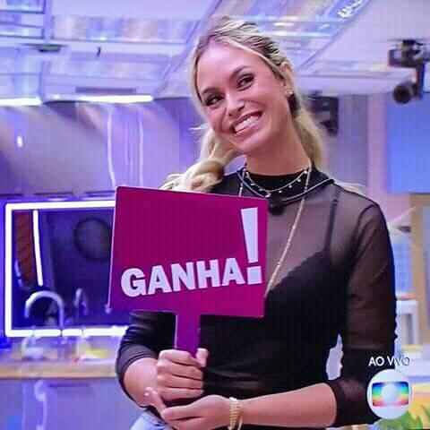 IsmaikSouza's tweet photo. O que voces veem // O que eu vejo

#BBB21 O gil // O Tiago https://t.co/w5tMIZUZNw