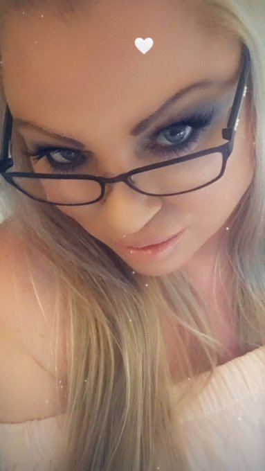 ❤️❤️❤️ https://t.co/4QNEF2FhuK<a href="/tag/newprofilepic"class="tags"><span>#newprofilepic</span></a>