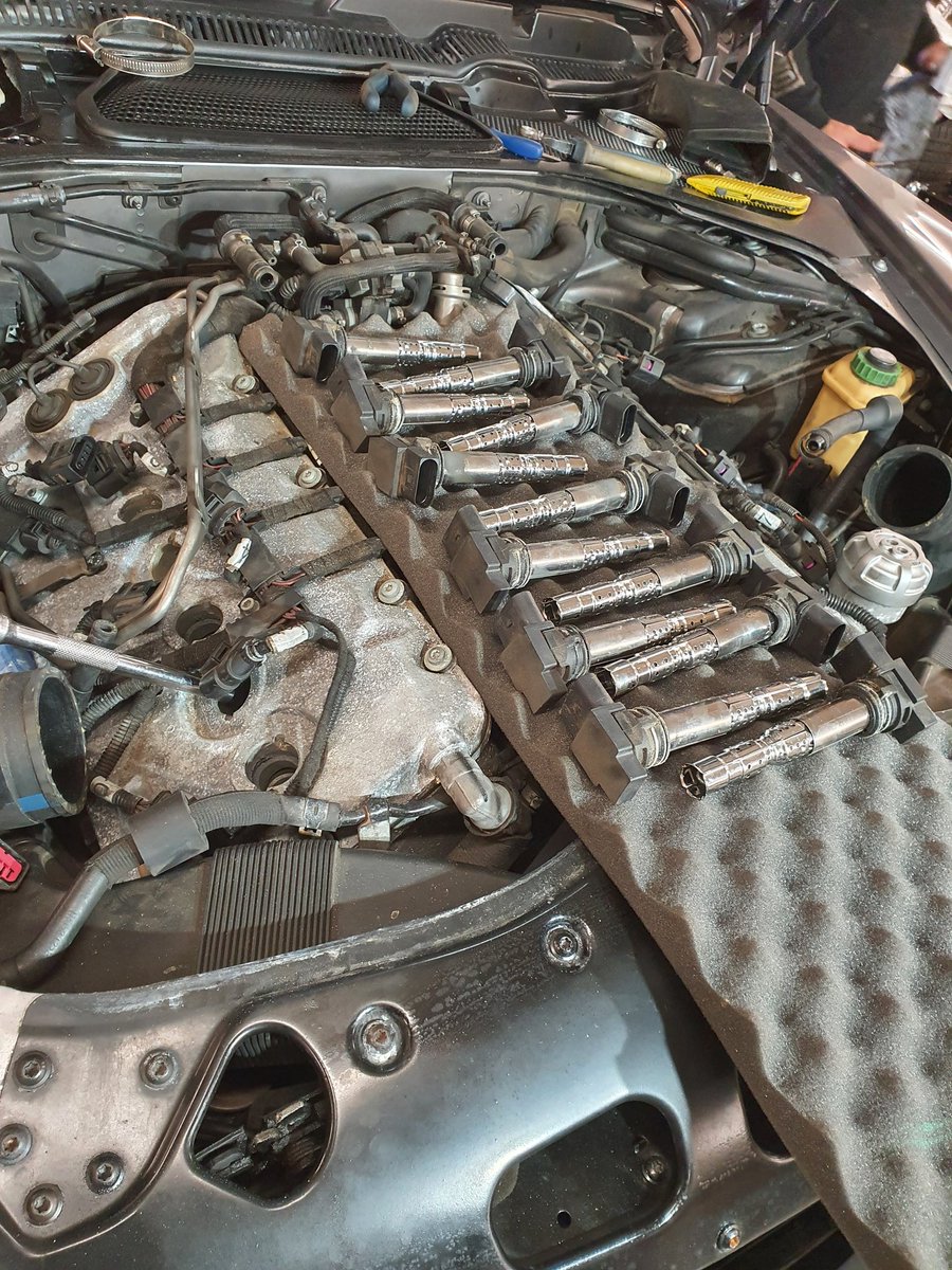 LDRTuning's tweet image. We had this immaculate Bentley Continental  GT in for a service.

While it was in we also installed a lowering kit and remapped it. It now boasts more than 600bhp. 

A pair of BMC Performance Air Filters were fitted, along with an improved fuel filter. 

#ldrperformancetuning