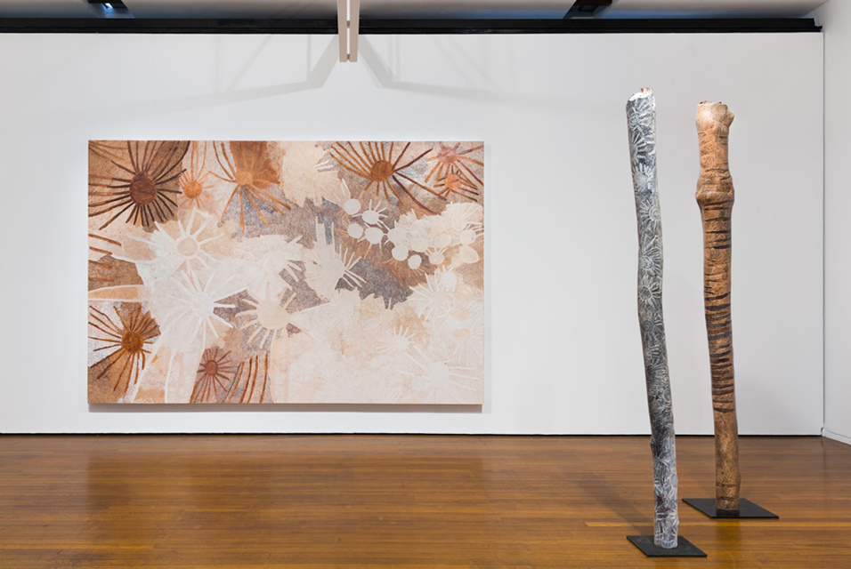 Solo exhibition of new works by Nyapanyapa Yunupiŋu on view at Roslyn Oxley9 Gallery #exhibition #works #NyapanyapaYunupinu #RoslynOxley9Gallery #art #newspaper 

Read more about this here: ow.ly/ncxT50DAPnI