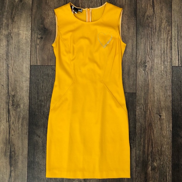 2turntdevyn's tweet image. So good I had to share! Check out all the items I'm loving on @Poshmarkapp #poshmark #fashion #style #shopmycloset #moschino #starter #nanettelepore: posh.mk/TVylbvPJUdb