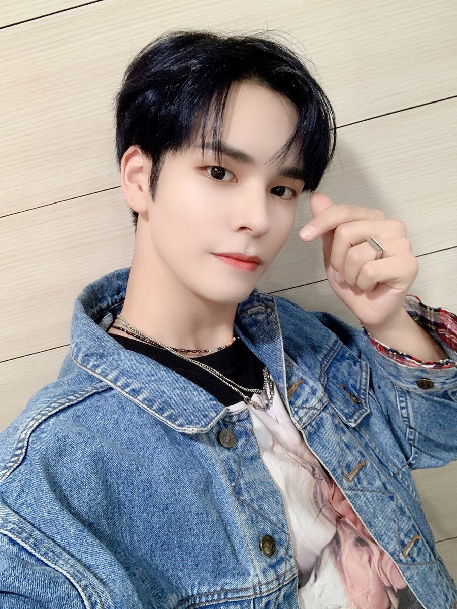 Luvitys eu mal consigo acreditar que já passou uma semana desde nosso showcase, toda a emoção que senti ainda estão aqui e estou muito ansioso para mais~!! Todas as memórias que criamos são preciosas e estarão sempre comigo, espero que possamos criar ainda mais juntos♡

#SERIM