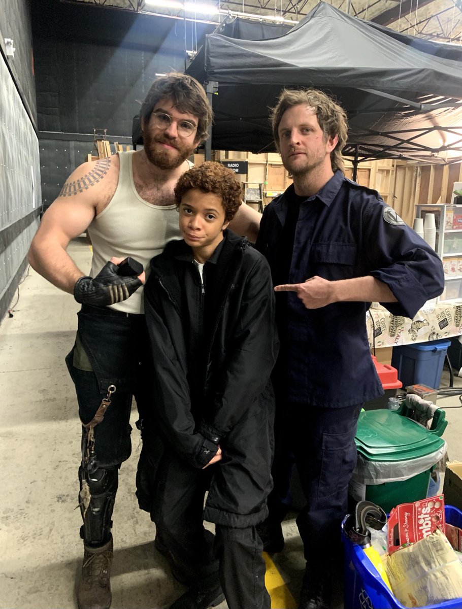 JaylinFletcher's tweet photo. @KurtOstlund @AaronGlenane #onetail #milesnmiles @SnowpiercerTV #tntdrama #netflix #season2 #snowpiercer https://t.co/bKW2tmAJGB