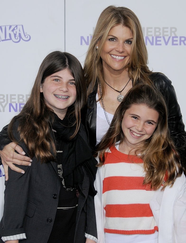 bonus: la loughlin and little olivia jade