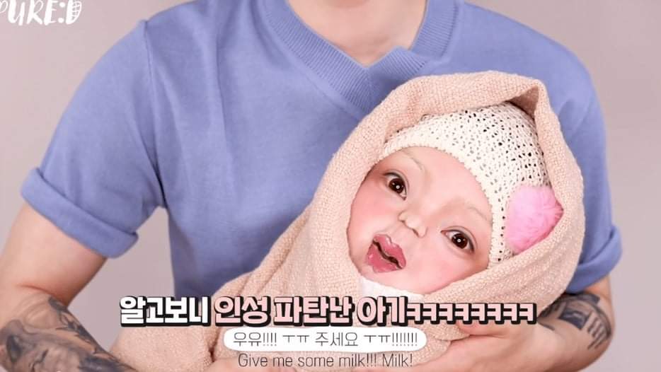 แต่งหน้าลดอายุ....ขำมาร่วมนาทีแล้วโอ้ยย ชอบความไปสุดกับที่คลุมหัว ผ้าห่อ 5555555555555555555555555555555555