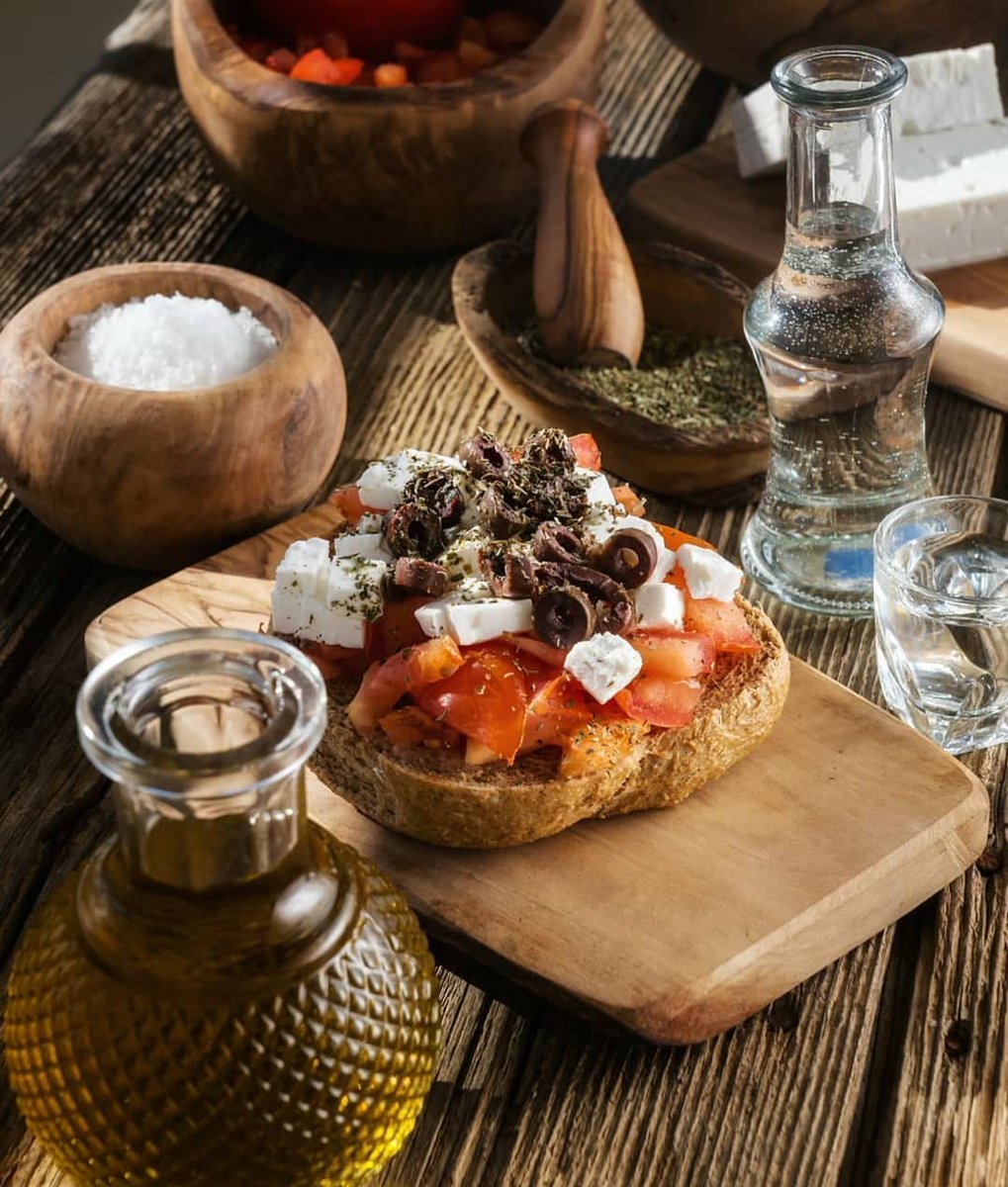 Key_Tours's tweet photo. If you're missing Greece but can't visit it at the moment, let us inspire you with an image of our Greek cuisine! And once the time comes, we will take you on the best Food &amp; Gastro tours so you can taste the original: https://t.co/i94HcRfctm

#KeyToursGR #Since1963 #Greece https://t.co/dJJ9U90Zxy