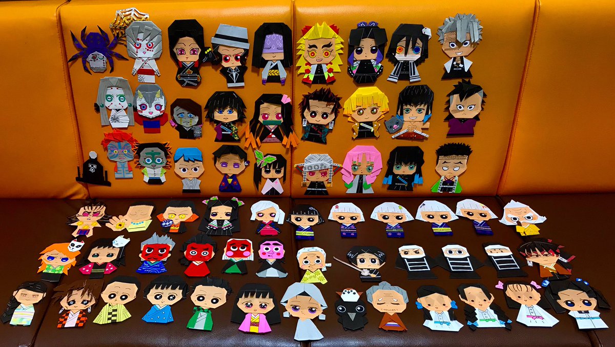 Uzivatel Takashi Kawai Na Twitteru 現在まで作りました 鬼滅の刃 折り紙のキャラクターを並べてみました 自宅では並べられないのでカラオケ店をお借りして並べて撮りました きめつのやいば 鬼滅の刃おりがみ 鬼滅の刃折り紙 鬼滅おりがみ 鬼滅 折り紙