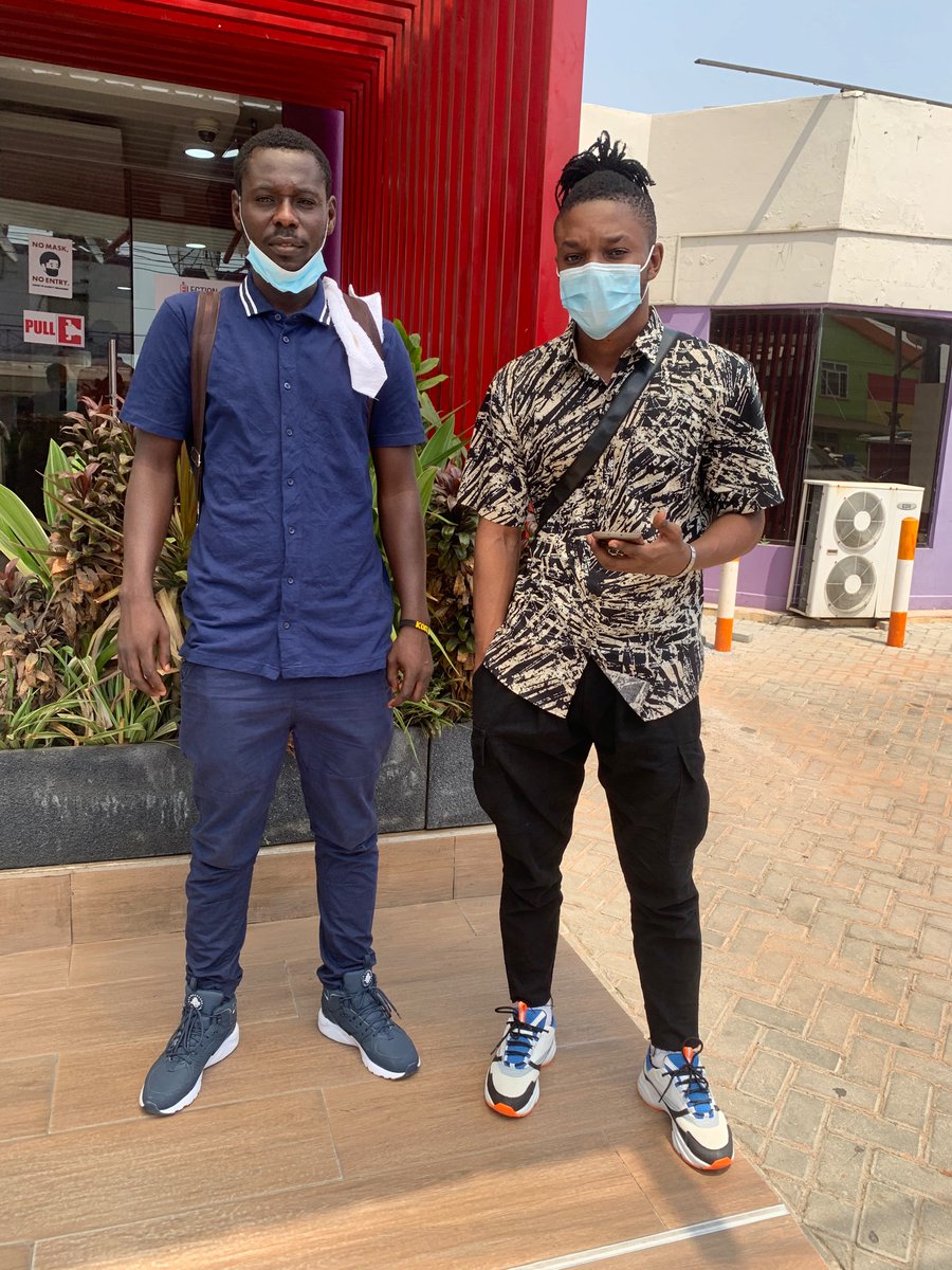 iamLuis_Figo's tweet photo. Link up w @QwesiFlexMusic talented and down to earth!!! Work Mode!!! #EnvyNot https://t.co/5zL82eUaPN