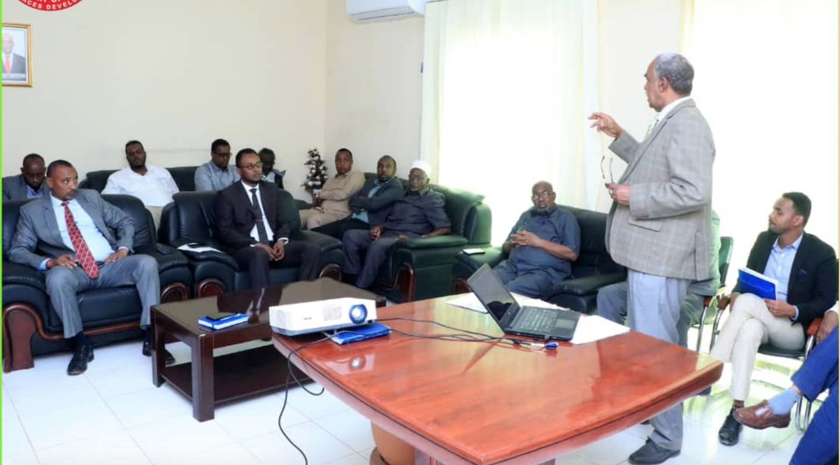 mhdirir's tweet photo. As the Ministry of Water Development launched a campaign for Rainwater Harvesting in January this year, I  and Minister had a productive meeting with governors &amp; Mayors #Somaliland's cities &amp; regions. We are ready to move into implementation phase of this program. https://t.co/yY6D6zi3cG