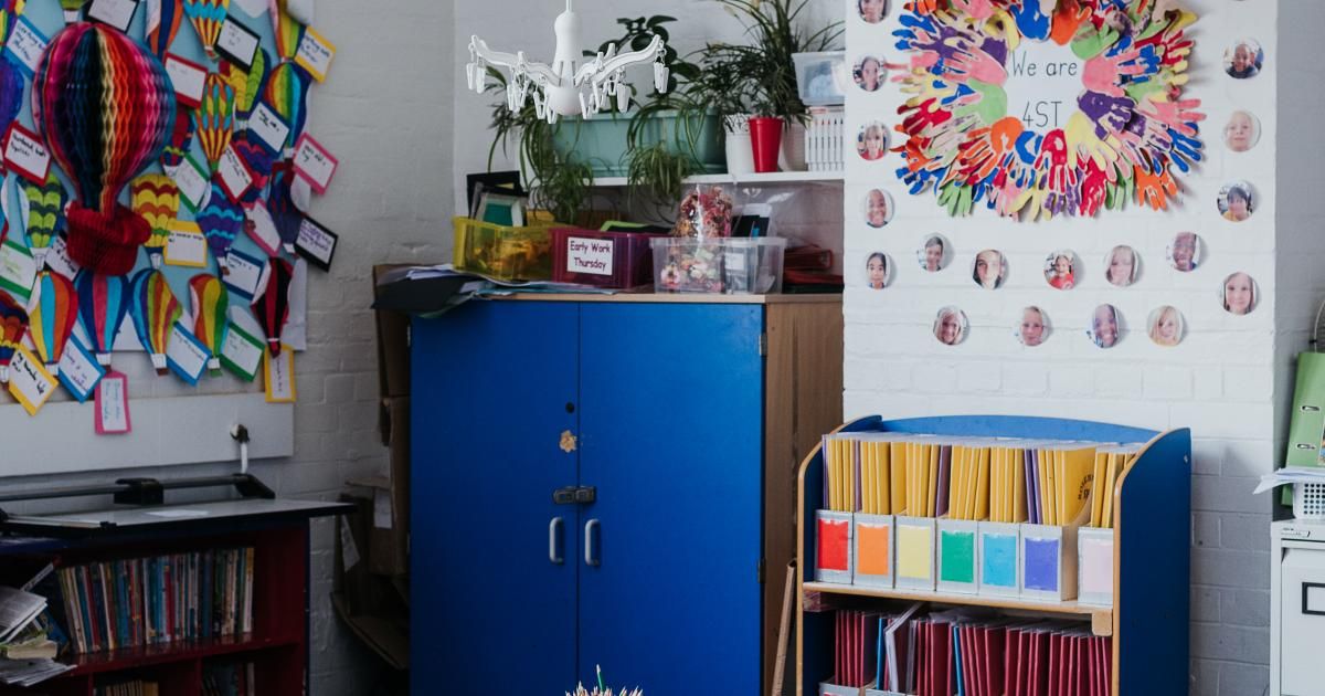 EducEndowFoundn's tweet photo. "If we follow some key principles for teaching and learning, we can be more hopeful that the work we set can support children more effectively."

EEF BLOG outlines five principles to support teachers in maximising the benefit of home learning.

Read NOW: https://t.co/fkYw1l3wUk https://t.co/L3rVuDusI0