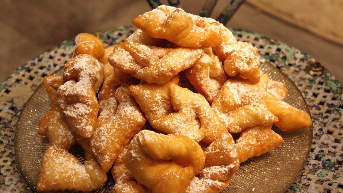 VisitCotedazur's tweet photo. #RECETTE : C'est #MardiGras ! Nous allons ici vous donner la recette de ces délicieuses #ganses de #Carnaval !😋😋😋

➡ https://t.co/vLHvoe4apJ

N'hésitez pas à les faire et les partager avec nous ! 

#CotedAzurFrance #Gastronomie #ILoveNice #Nice06 @Nice_Tourisme https://t.co/NxJgHJPjsI