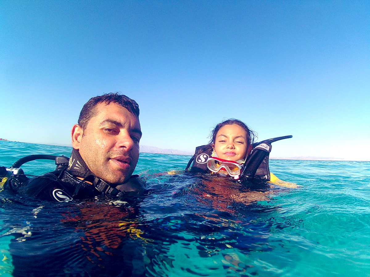 underwater_photographer hashtag on Twitter