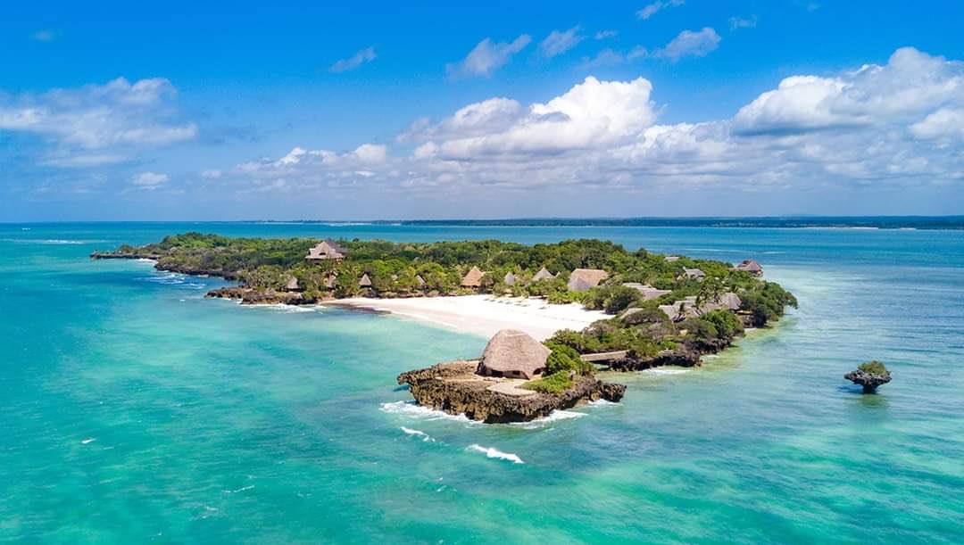 coralspiritkeny's tweet photo. Discover this hidden getaway at the South of Diani Beach 🏝💎🌊🇰🇪
This hidden gem in the Indian Ocean allows you to escape from the world &amp; relax in style 

Book dream escape with us via📞0718004395 📧info@coralspirit.com
https://t.co/C3uD6wh7mE

#magicalkenya #wanderlust #travel https://t.co/y6r4WAu54u