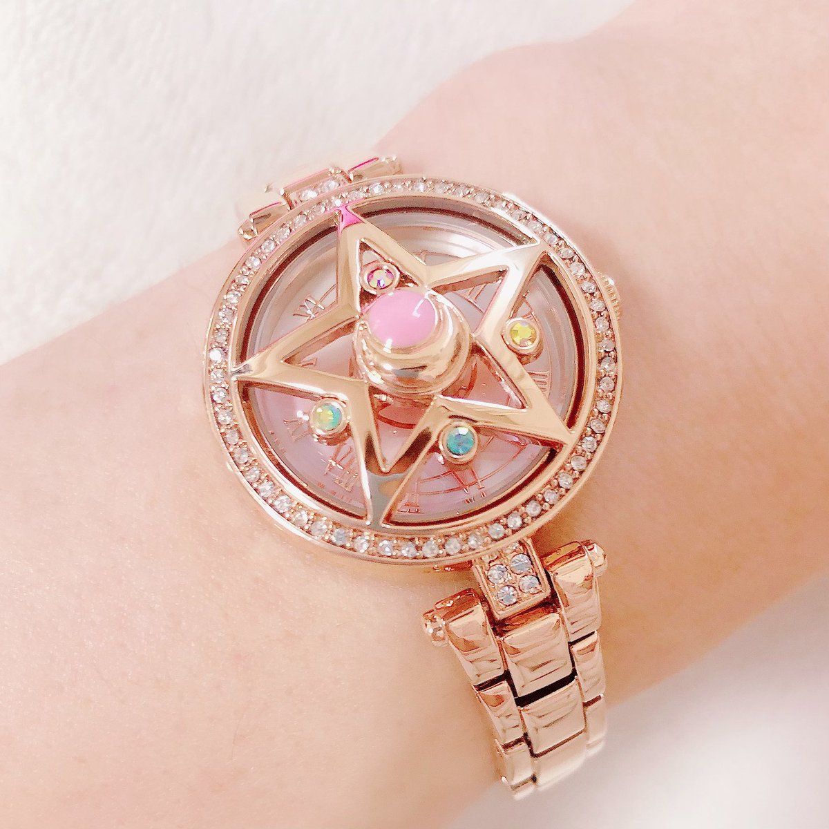 OSTのセーラームーン時計🥺😭💕 一目惚れして買ったけど 実物も OSTのセーラームーン時計🥺😭💕 一目惚れして買ったけど 実物も