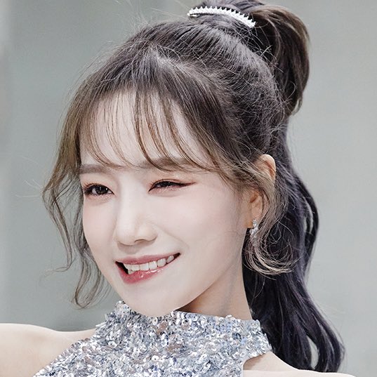 LQ_JYR's tweet photo. 고유명사 포니테일 조유리 https://t.co/75j1el9G8A