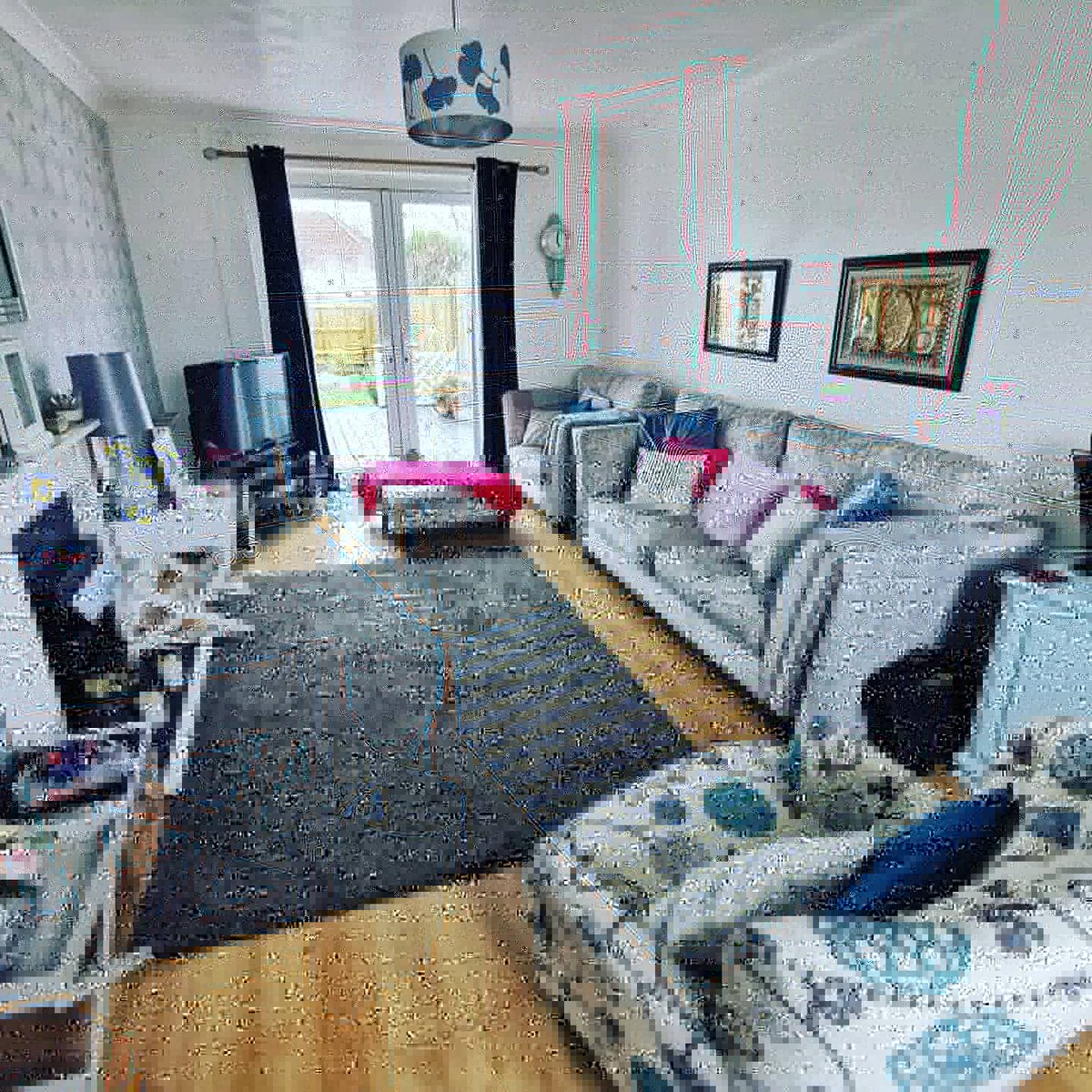 DiamondSell_Let's tweet photo. For sale in #caerphilly 3 bedroom semi detached house. Close to public transport, parks and local amenities £199,950 https://t.co/mcMpMZwsWT