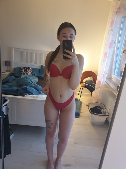 Guten Morgen ! 🥰😘 https://t.co/vCuhSuml7g<a href="/tag/bmw"class="tags"><span>#bmw</span></a><a href="/tag/retweeet"class="tags"><span>#retweeet</span></a><a href="/tag/cargirl"class="tags"><span>#cargirl</span></a><a href="/tag/e36"class="tags"><span>#e36</span></a>