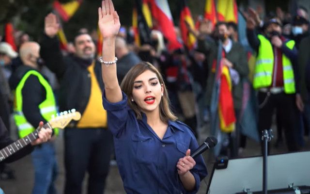 puntinho10's tweet photo. Spain, this beautiful modern country where musicians are sentenced to prison for their protest songs (against the king), and neonazis can express freely their hate for the jewish people. #FreePabloHasel #LlibertatPabloHasel https://t.co/Nnk05aeWuv