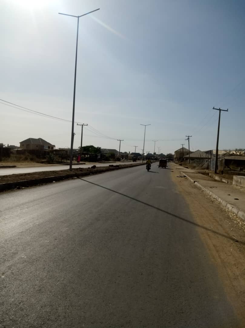 BauchiAccountb1's tweet photo. N640million was allocated in Bauchi State 2020 revised budget for the completion of the Dualization of CBN Round-about to Railway Round-about in Bauchi. As of Sep 2020, N622million was released for the project. In the 2021 budget, another N300 allocated for the project. https://t.co/9nVsyFI8eS