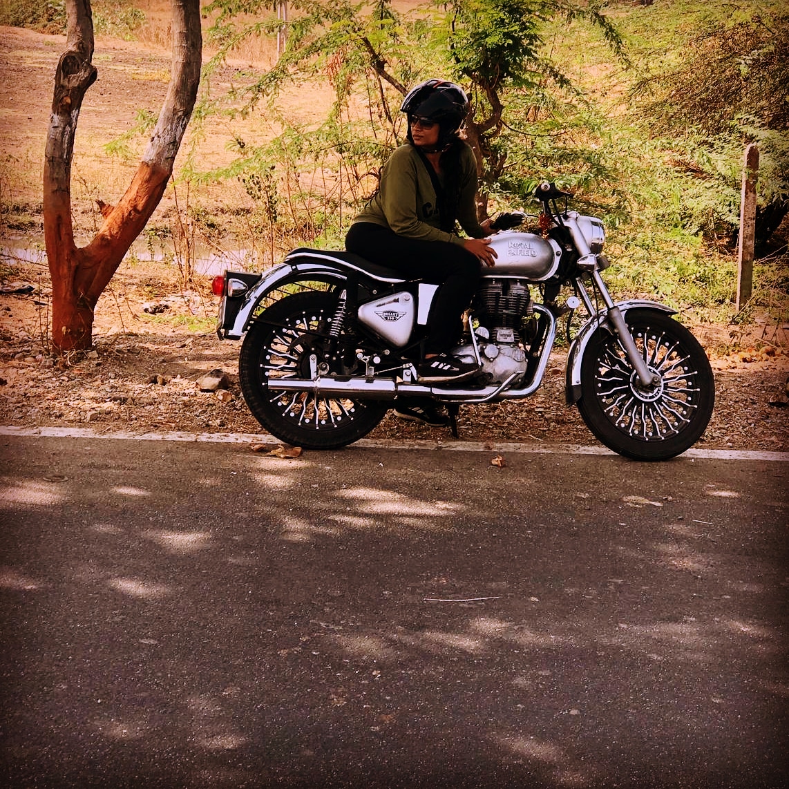 BabaRiding's tweet image. Nothing compares to the simple pleasure of riding a bike....
@royalenfield @royalenfieldrides @acecafelondon 
@AceCafeUSA
@rider_mania @riderbabaridingclub 

#royalenfield #royalenfieldriders #riders #ladyrider #lady #lady_on_bullet