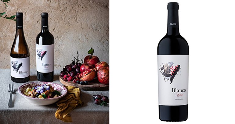 retailactual's tweet photo. 🍇Hoy es el Día Mundial del Syrah: celebrémoslo con Blaneo Syrah 2018 que estrena nueva imagen para mostrar la modernidad de la bodega navarra Pagos de Araiz ➡️https://t.co/0lh9D4UjVM #bodega #syrah #BlaneoSyrah2018 #RetailActual #VistoenRA https://t.co/Cl1tdQ5tsW