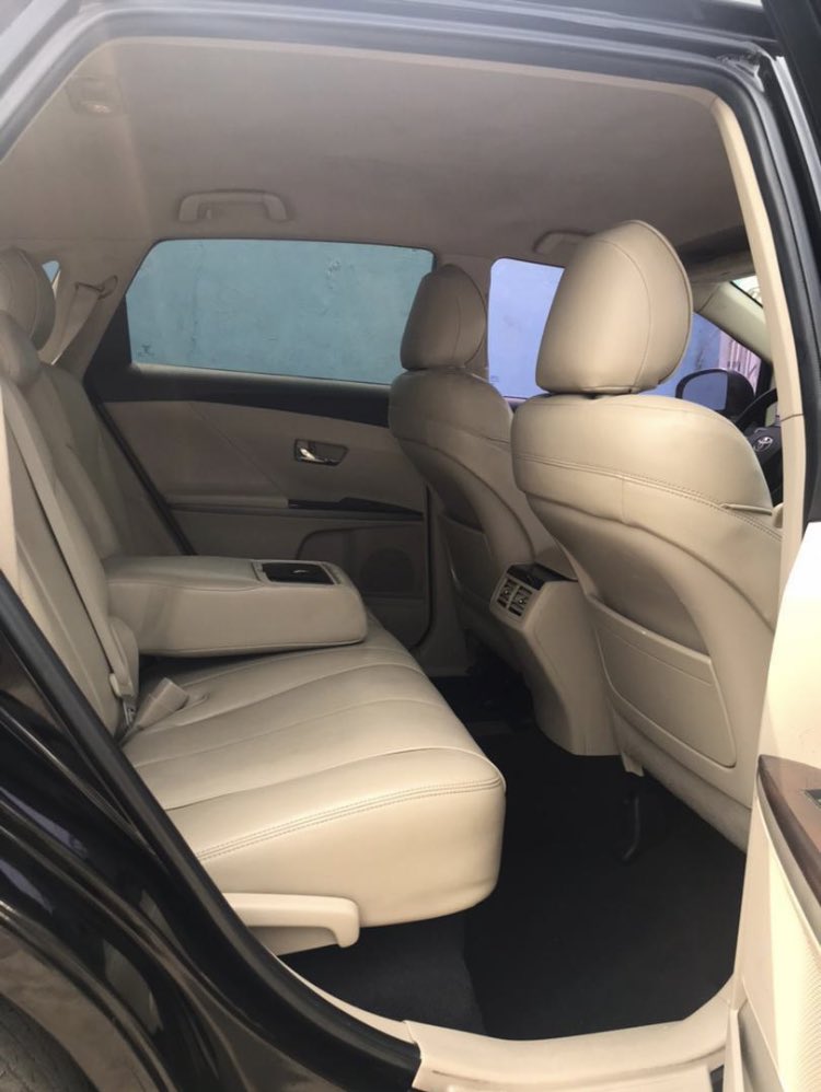 Foreign used 👌
Toyota Venza 
2009 
Fullest option 
Push to start 
6.3m
#BeLikeNgoziChallenge #SoworeAt50 #tuesdaymotivations #tuesdayvibe #Igbo #YouthsTakeCharge #Kashmoneytheforce #Delta