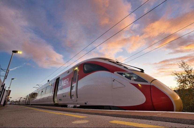 Setting down at  #Retford now, we do love the sunset!