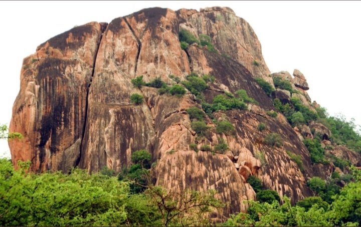 A small town called Takaba in Mandera County with a beautiful tourist attraction. This is the Mandera that people often never talk about. 

@Happy_kulayo @RAbdiAnalyst. @Tembea_Kenya @VSCOKenya @Justrioba @BonfireSafaris @amerix @kenyapics  #UnapologeticallyUHURU #JBMuturiEffect