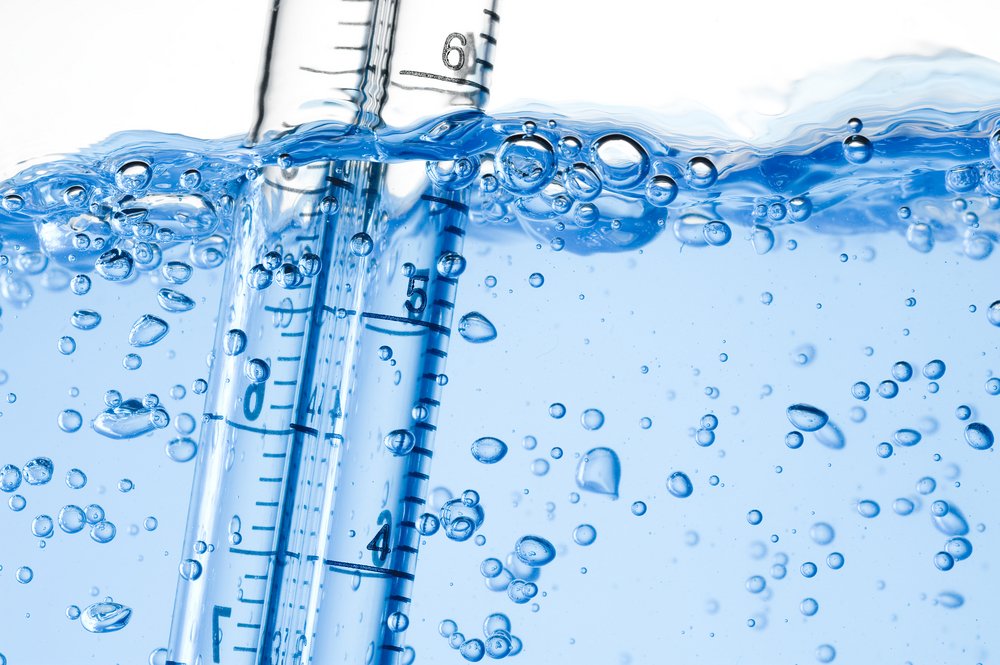 Gemilerde balast suyu, gemilerin taşıma kapasitesinin yaklaşık %30-35’ini oluşturan yüksüz durumda, seyir sırasında denge sağlamak ve manevra yeteneklerini geliştirebilmek için gemide ayrı bir tankta yer alan deniz suyudur.
testmer.com.tr/su-analizleri/…