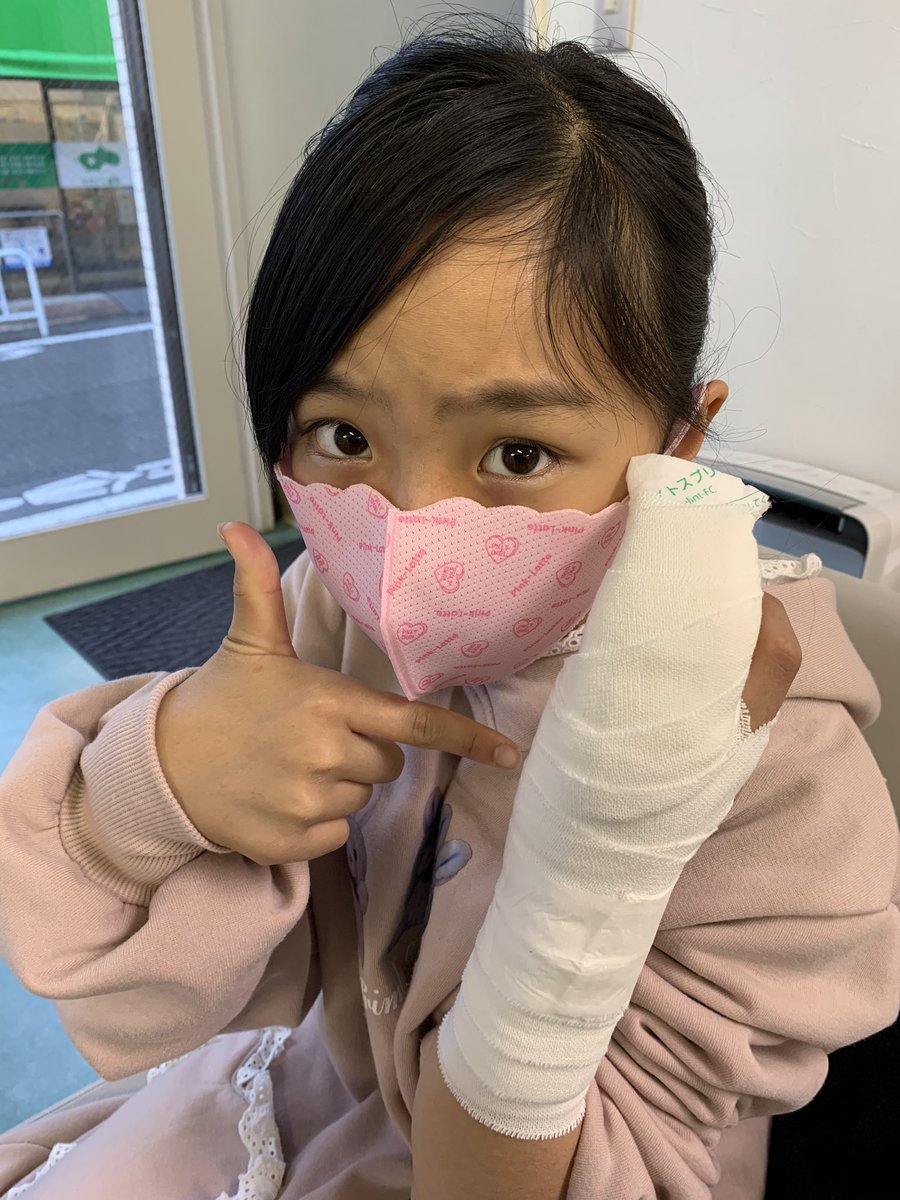 ぴかりん ももな一生推し ワイ指腫れただけで大変だったのに骨折とかめちゃめちゃ痛いし2本とは おだいじに てか元気そうだからまだよいけど ぴかりん ももな一生推し ワイ指腫れただけで大変だったのに骨折とかめちゃめちゃ痛いし2本とは おだいじに てか元気そうだからまだよいけど