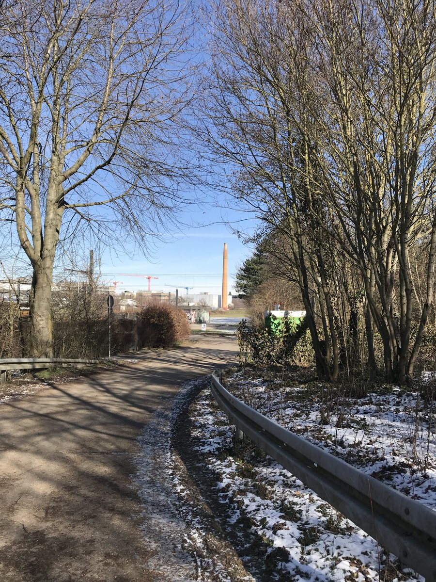 joyofsoul's tweet photo. Ein Spaziergang kann Wunder bewirken, besonders wenn man mal neue Wege geht. Mir kommen dann auch immer neue Ideen für meinen Content. Außerdem gibt es auch immer wieder Dinge am Wegesrand, die eine Inspiration sein können. 

#contentmarketing #schreibmentoring #inspiration https://t.co/ntBjg1rvsB