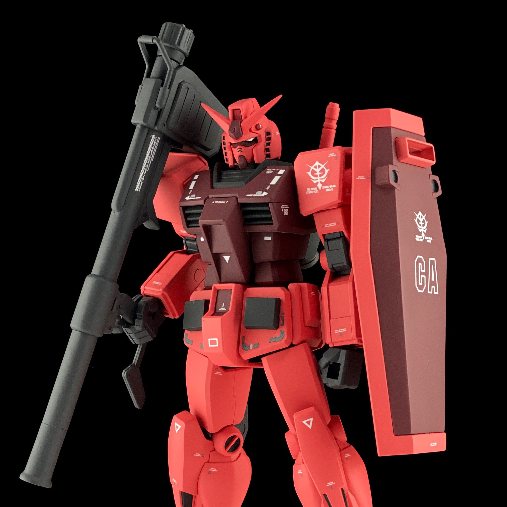 BANDAI - ガンプラ / エントリーグレード ガンダム (キャスバル専用ガンダム) 完成品 雪丸* on X: 