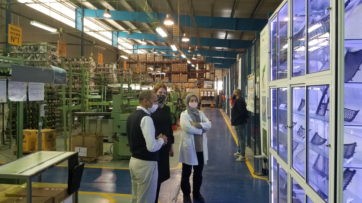 AmbCanMaroc's tweet image. L’ambassadrice @NellStewart a visité Polydesign Systems installée à Tangier Free Zone depuis 2001. Filiale du groupe canadien Exco Technologies, Polydesign est spécialisée dans la conception et la production des produits d’intérieur et du siège destinés à l’industrie automobile.