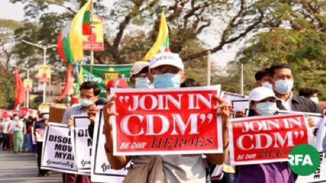 aqua_nwayoo's tweet photo. In Kayin, MyitKyiNar citizens and teachers are protesting .
INHUMAN MILITARY
#Feb16Coup 
#WhatsHappeningInMyanmar https://t.co/uWevCdGlzV