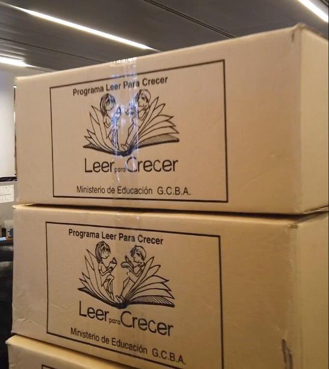 Como cada año, estamos entregando libros de texto en inglés y castellano y cuadernillos de matemática, prácticas del lenguaje, ESI y metodologías de estudio para fortalecer el paso de primaria a secundaria. Concretamente, más de 24.500 ejemplares para cada disciplina.