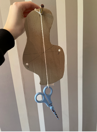 MerchantsCrosby's tweet photo. Towards the end of last half term, Year 11 carried out GCSE Physics practicals at home to find the centre of mass of an object using everyday household items. Well done girls 👏

#MerchantsAtHome #WeNeverStopLearning https://t.co/EenNm5iDbV