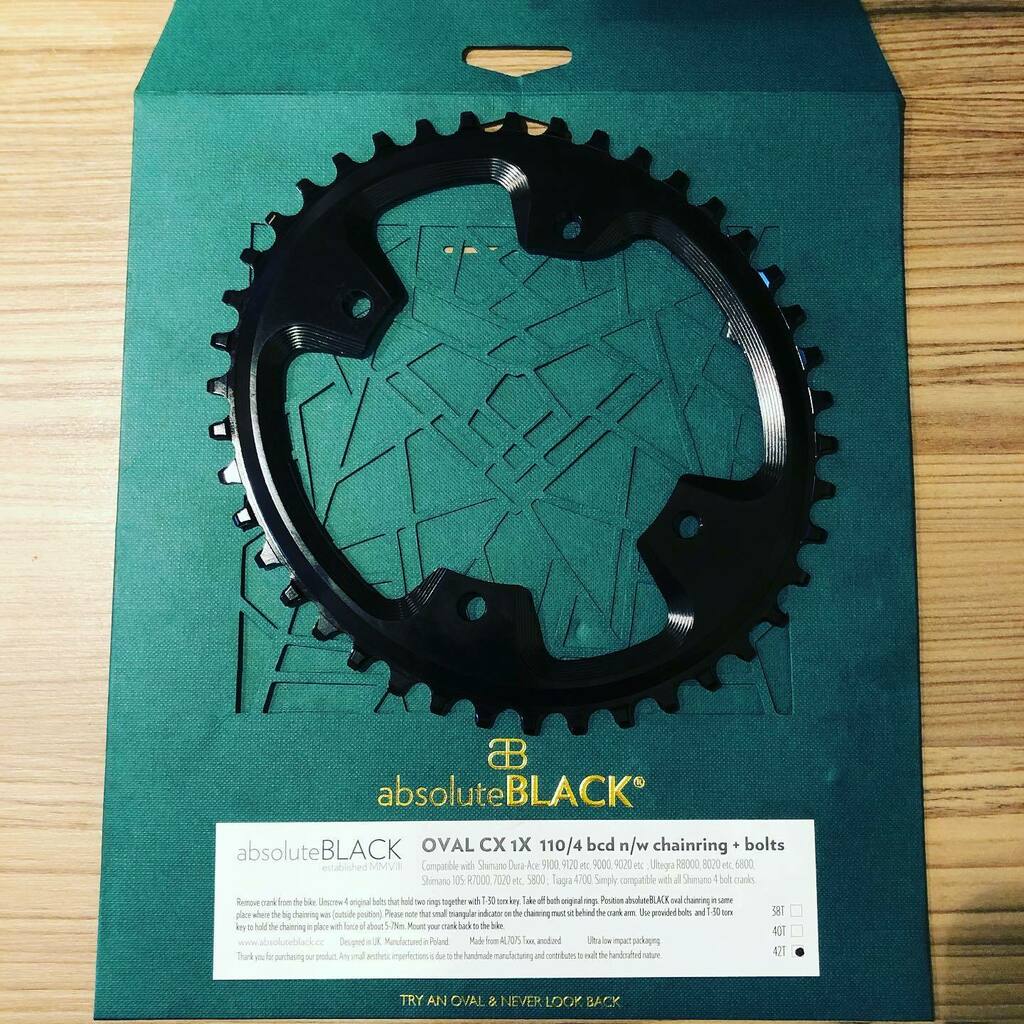 YeahBuddyBike's tweet photo. Upgrade for the @bikeonscott Speedster Gravel. @absoluteblack.cc oval chainring... and its now a 1x ! Bigger range on the rear cassette next 😬⚙️

#gravelbike #cycling #gravel #cyclinglife #scottspeedstergravel #gravelride #bike #roadbike #bikelife #lewes #absoluteblack #outs… https://t.co/tEk078mgdE