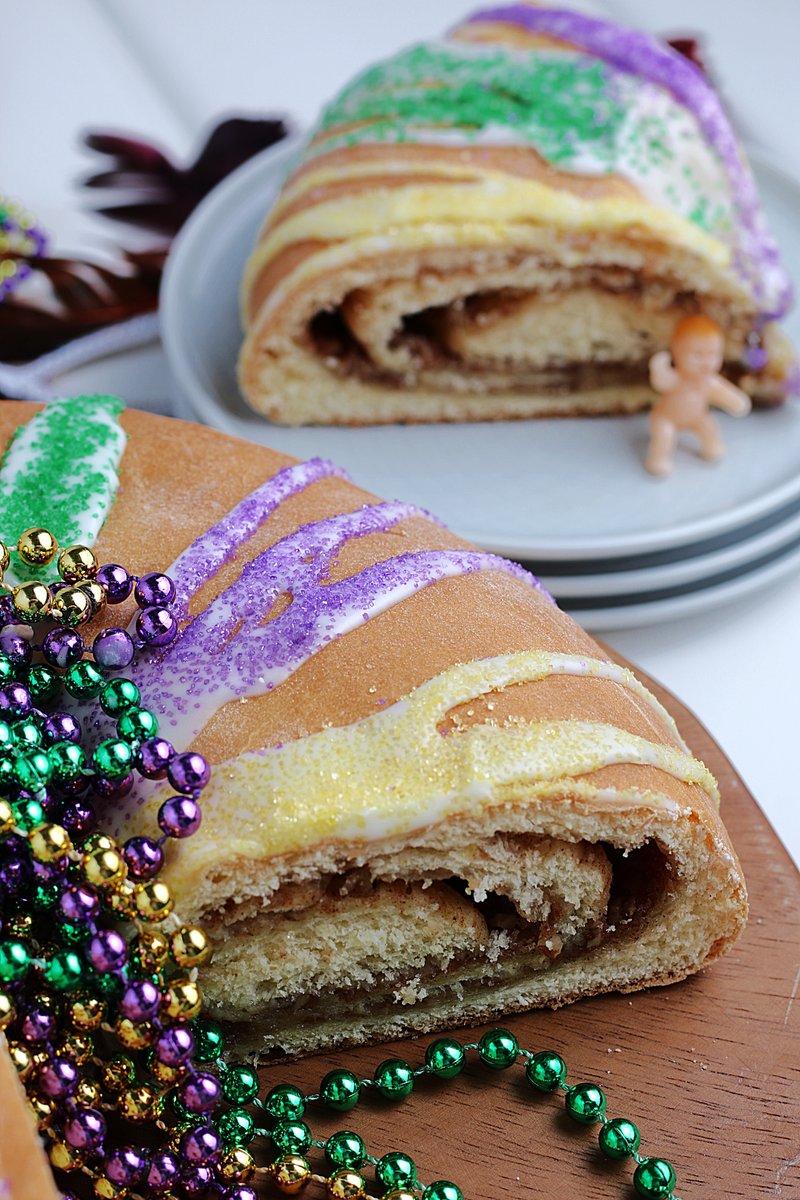 OrganizedIsland's tweet image. We've got a fun recipe for #FatTuesday - A Mardi Gras King cake. Delicious and easy to make.  #easyrecipe #celebratetheseason organizedisland.com/mardi-gras-kin…