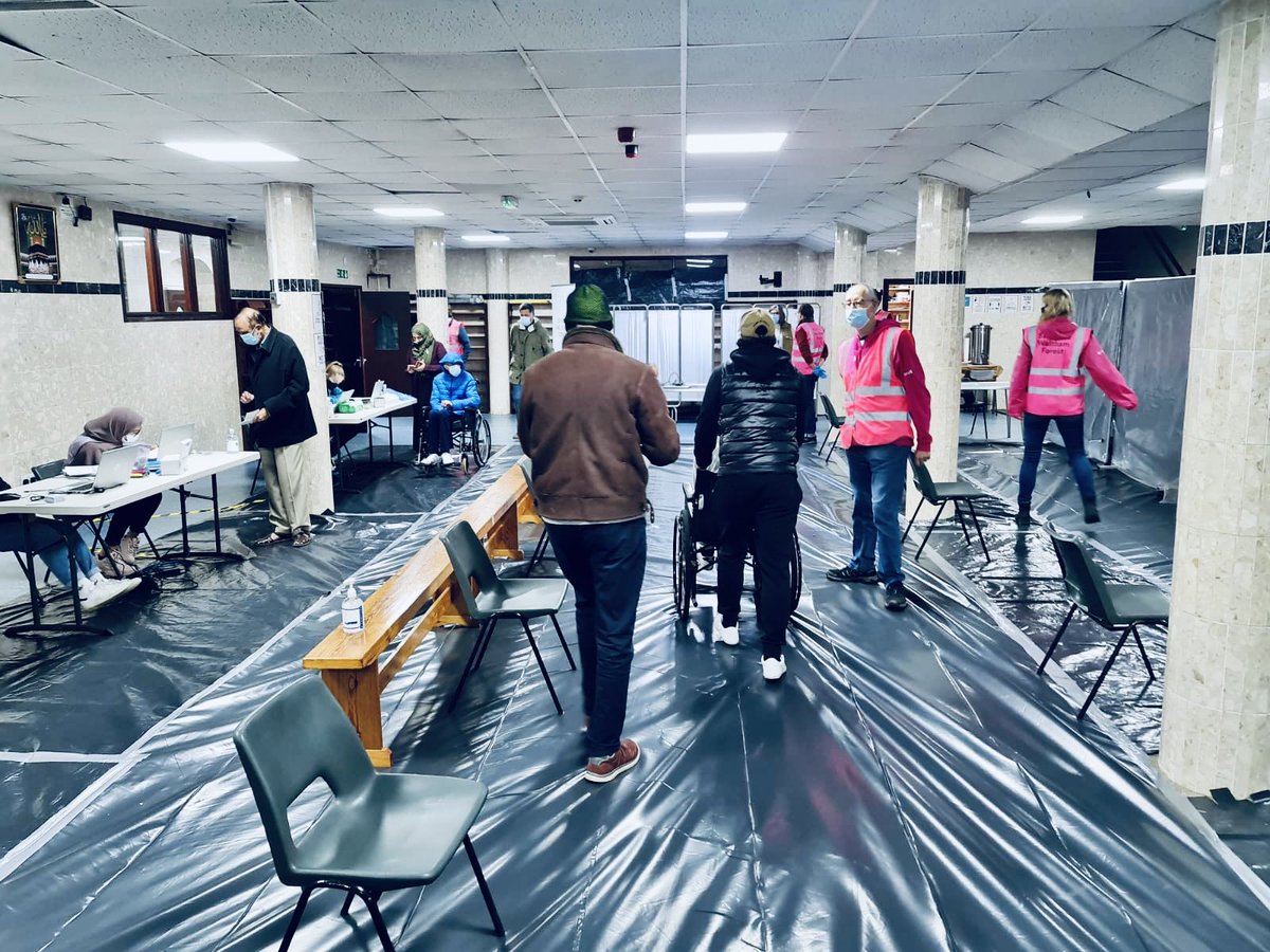 💉 Vaccinating Homeless residents and members of the BAME community in an East London Mosque 🕌. Would you believe it?! COVID galvanises human and community spirit in remarkable ways ⁦⁦<a href="/stellacreasy/">stellacreasy</a>⁩ ⁦<a href="/SadiqKhan/">Sadiq Khan</a>⁩⁦<a href="/NikkiKF/">Dr Nikita Kanani (she/her)</a>⁩⁦<a href="/rcgp/">Royal College of General Practitioners</a>⁩