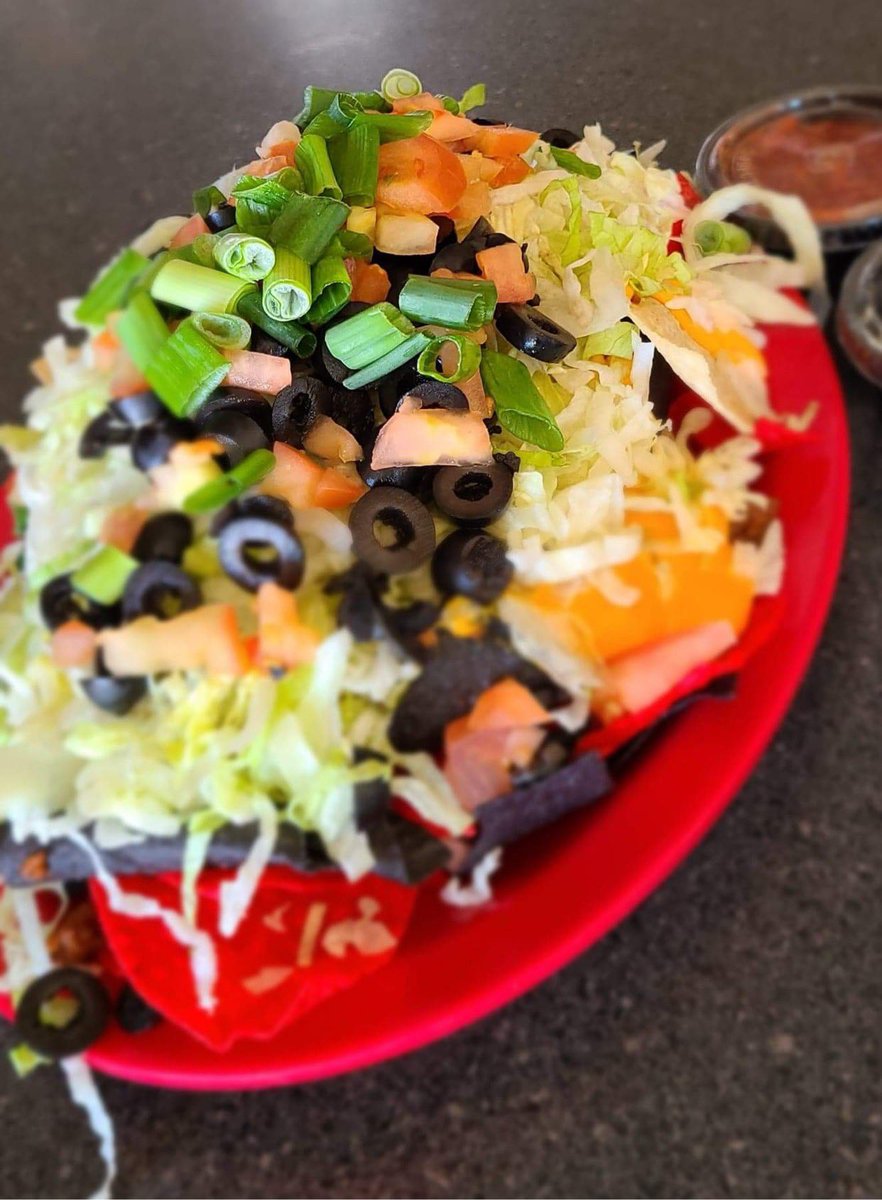 BayMillsCasino's tweet photo. Every Tuesday can be #FatTuesday at the Back Bay!

Load up with us on the savory Nacho Supreme basket 🥩🧀🥬🍅🫒🧅💃 https://t.co/c3sxbPOc2r