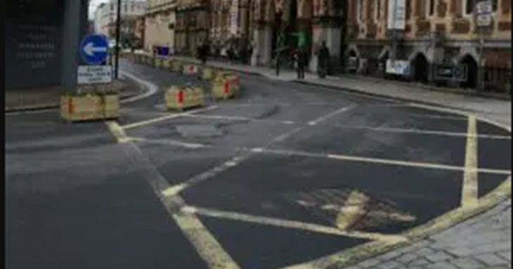 Temporary changes have been introduced to the road layout in Queen Street in Exeter.
The scheme is supporting efforts to encourage safe walking and cycling during the coronavirus pandemic as part of the Government’s Active Travel Fund initiative.
Read more bit.ly/3jWApqu