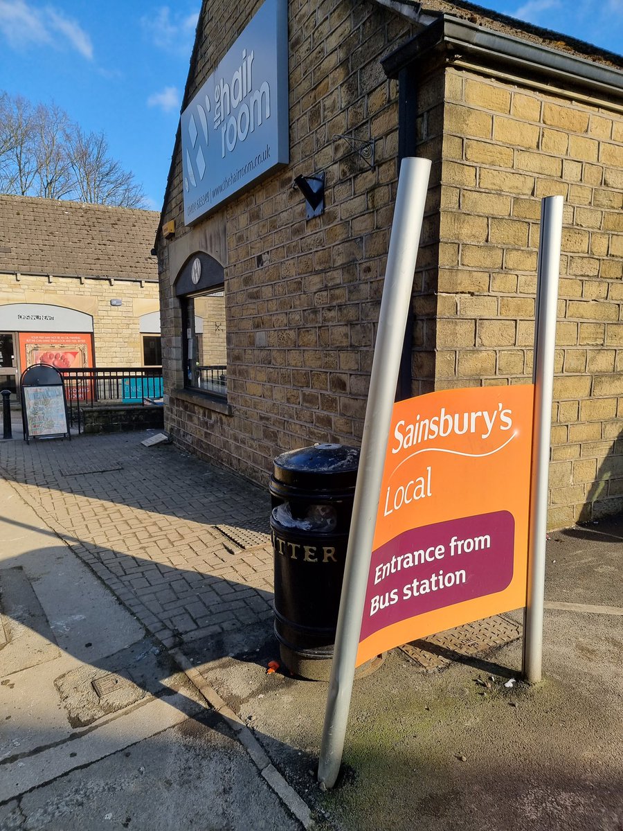 The Hair Room tweet media